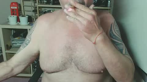 Snapshot of nosmoh chatting on 12/02/24, 05:04 arrio online show from 12/02/24, 05:04