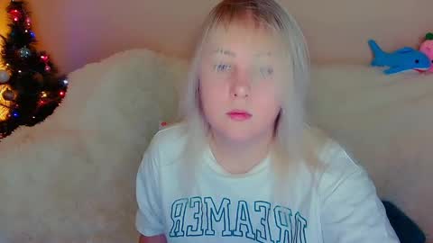 hi glad to chat online show from 12/22/24, 11:41