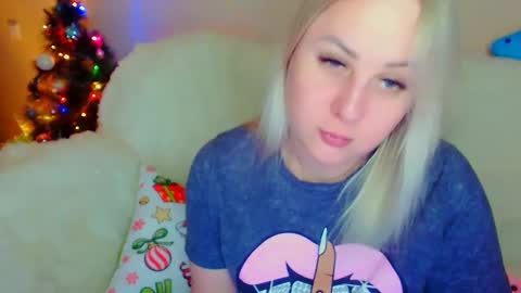 hi glad to chat online show from 12/25/24, 11:54