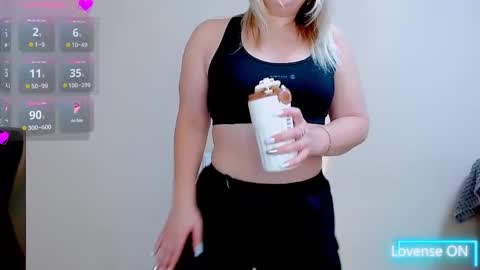 hi glad to chat online show from 11/05/25, 03:34