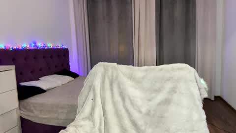 Tina online show from 11/27/25, 09:28