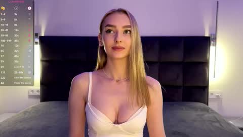 Snapshot of notelis chatting on 03/23/26, 04:11 Goldie online show from 03/23/26, 04:11