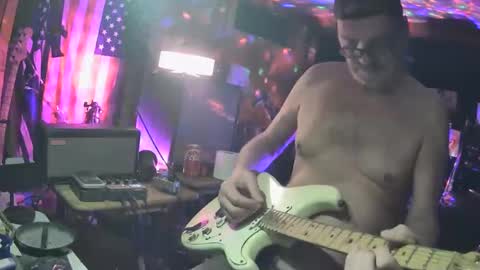 Snapshot of notflamingfart chatting on 11/12/25, 11:54 notflamingfart online show from 11/12/25, 11:54