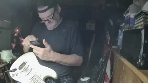 Snapshot of notflamingfart chatting on 04/06/26, 10:00 notflamingfart online show from 04/06/26, 10:00