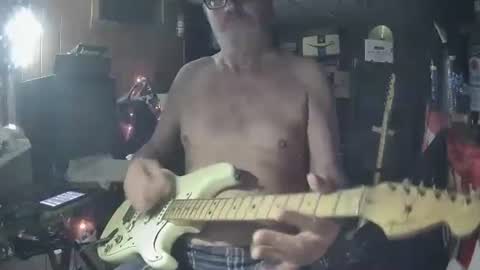 Snapshot of notflamingfart chatting on 04/21/26, 08:42 notflamingfart online show from 04/21/26, 08:42