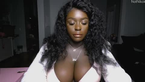 Nikole online show from 05/05/26, 05:26