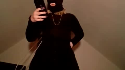 Snapshot of notouchmami chatting on 01/07/26, 11:56 notouchmami online show from 01/07/26, 11:56