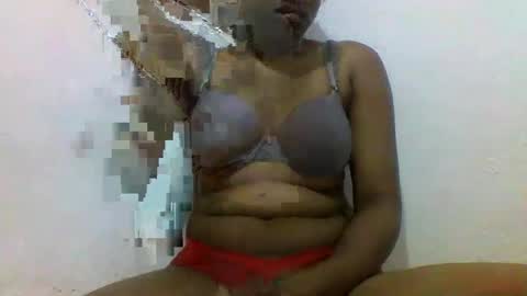 Snapshot of notoy1 chatting on 02/19/25, 04:44 notoy1 online show from 02/19/25, 04:44