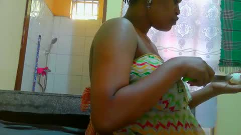 Snapshot of notoy1 chatting on 05/12/26, 07:38 notoy1 online show from 05/12/26, 07:38