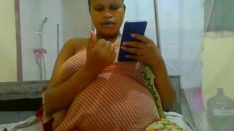 Snapshot of notoy1 chatting on 06/01/26, 11:17 notoy1 online show from 06/01/26, 11:17