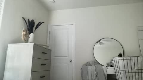 Snapshot of notsosweet21 chatting on 02/17/26, 10:16 nellyxoxo online show from 02/17/26, 10:16