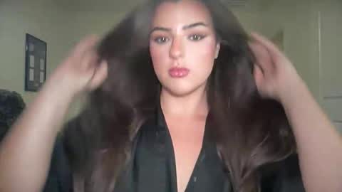 Snapshot of notsosweet21 chatting on 03/12/26, 10:49 nellyxoxo online show from 03/12/26, 10:49