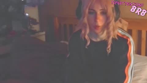 Lucy online show from 12/14/25, 10:03