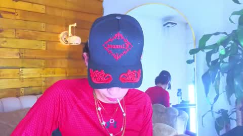 Nova Salvatore online show from 12/22/25, 04:09