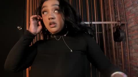 Snapshot of nova_swan chatting on 02/13/25, 07:31 NOVA online show from 02/13/25, 07:31