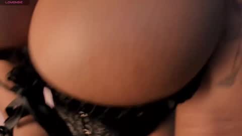 Snapshot of nova_swan chatting on 02/17/25, 07:42 NOVA online show from 02/17/25, 07:42