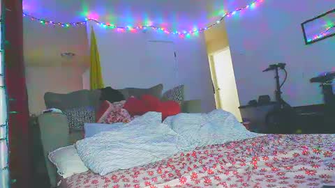 NovaAndDucky online show from 09/10/25, 02:33