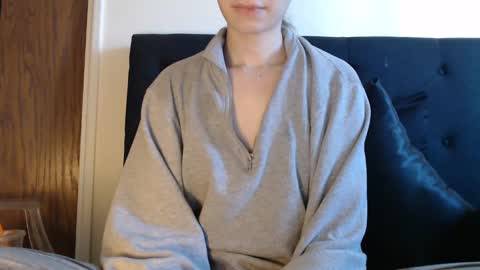 Olivia online show from 01/04/25, 06:19