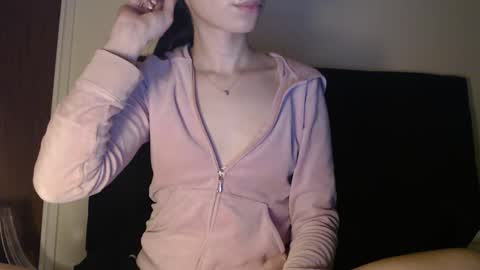 Olivia online show from 01/13/25, 03:23