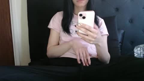 Olivia online show from 01/12/26, 06:57