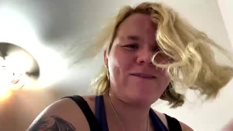 novamay96 online show from 10/16/25, 01:50