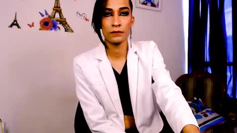 Snapshot of novanyx11 chatting on 02/14/25, 08:37 Nova... online show from 02/14/25, 08:37