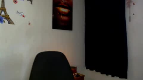 Snapshot of novanyx11 chatting on 09/25/25, 09:51 Nova... online show from 09/25/25, 09:51