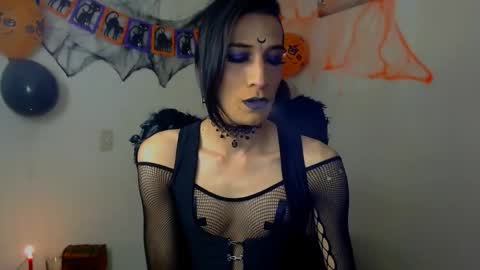 Snapshot of novanyx11 chatting on 10/10/25, 10:53 Nova... online show from 10/10/25, 10:53