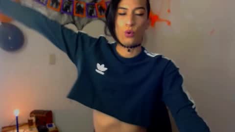 Snapshot of novanyx11 chatting on 10/12/25, 03:33 Nova... online show from 10/12/25, 03:33