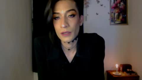 Snapshot of novanyx11 chatting on 11/18/25, 09:19 Nova... online show from 11/18/25, 09:19