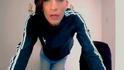 Snapshot of novanyx11 chatting on 12/19/25, 10:28 Nova... online show from 12/19/25, 10:28