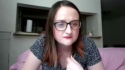 Snapshot of novarose233609 chatting on 01/15/25, 02:27 novarose233609 online show from 01/15/25, 02:27
