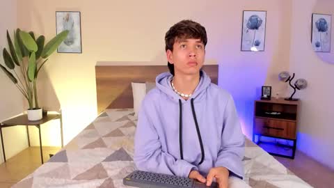 NovayBrian online show from 12/04/25, 04:44