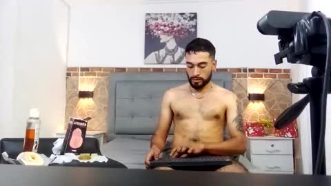 Snapshot of npga96 chatting on 12/29/24, 02:31 NPGA96 online show from 12/29/24, 02:31