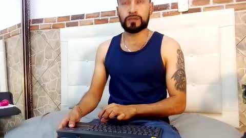 Snapshot of npga96 chatting on 12/31/24, 12:04 NPGA96 online show from 12/31/24, 12:04