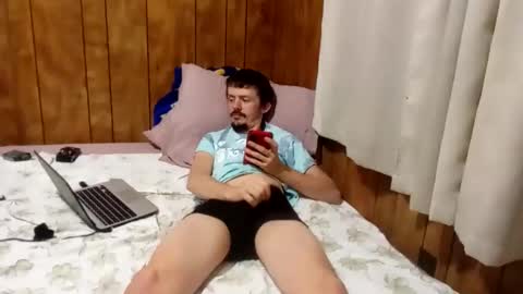 Snapshot of nrsmith81790 chatting on 03/12/25, 09:44 SlimButPackin online show from 03/12/25, 09:44