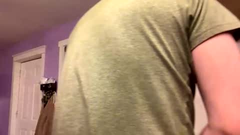 Snapshot of nsy57528 chatting on 11/14/25, 04:11 nsy57528 online show from 11/14/25, 04:11