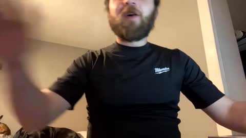 Snapshot of nsy57528 chatting on 02/12/26, 01:44 nsy57528 online show from 02/12/26, 01:44