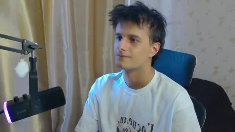 Nuar X online show from 04/17/26, 01:47