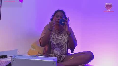 Snapshot of nude2557940 chatting on 09/18/25, 06:26 Channel Cox online show from 09/18/25, 06:26