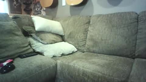 Snapshot of nudistguy194549 chatting on 11/30/25, 05:06 Nudistguy online show from 11/30/25, 05:06