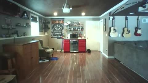 Snapshot of nudistguy194549 chatting on 12/17/25, 05:08 Nudistguy online show from 12/17/25, 05:08