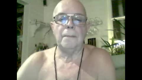 Snapshot of nudistjavist chatting on 12/02/24, 09:06 Haky online show from 12/02/24, 09:06
