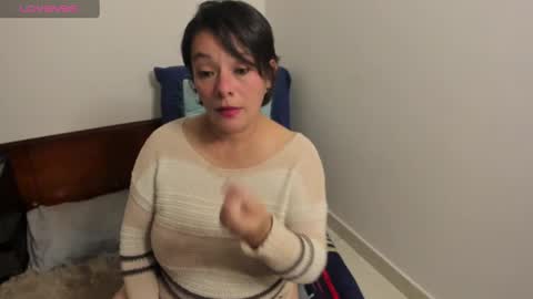 nuit_rose online show from 02/19/25, 12:57