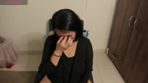 nuit_rose online show from 04/15/26, 01:12