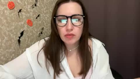 Snapshot of nuitblanche_vibes chatting on 10/24/25, 06:32 nuitblanche_vibes online show from 10/24/25, 06:32