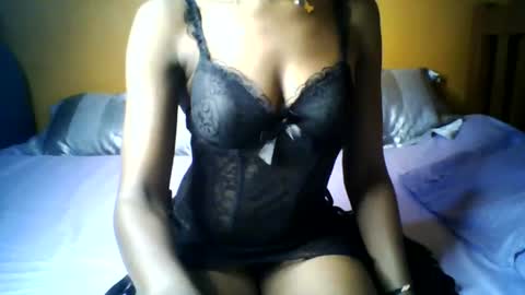 Snapshot of nukshypipi chatting on 06/16/26, 01:19 nukshypipi online show from 06/16/26, 01:19