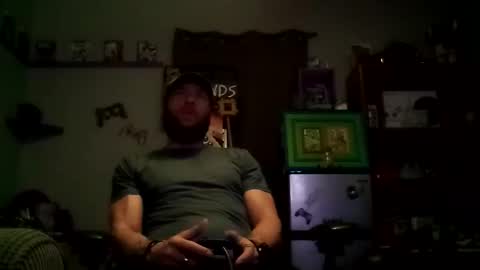 Snapshot of number1dad_ chatting on 01/29/25, 03:33 Awwwww Hey Sweetie Pies. Welcome To The Sweetie Pie Lounge. Enjoy The Dad-Cast. SweetCorny Fun-loving Dad Talk. online show from 01/29/25, 03:33