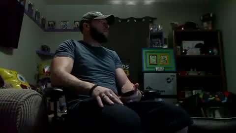 Snapshot of number1dad_ chatting on 09/30/25, 07:30 Awwwww Hey Sweetie Pies. Welcome To The Sweetie Pie Lounge. Enjoy The Dad-Cast. SweetCorny Fun-loving Dad Talk. online show from 09/30/25, 07:30