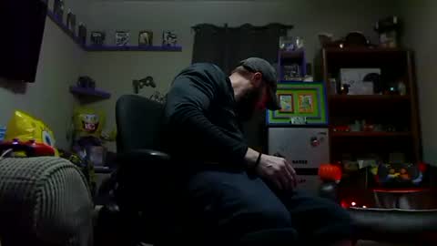 Awwwww Hey Sweetie Pies. Welcome To The Sweetie Pie Lounge. Enjoy The Dad-Cast. SweetCorny Fun-loving Dad Talk. online show from 10/31/25, 03:29